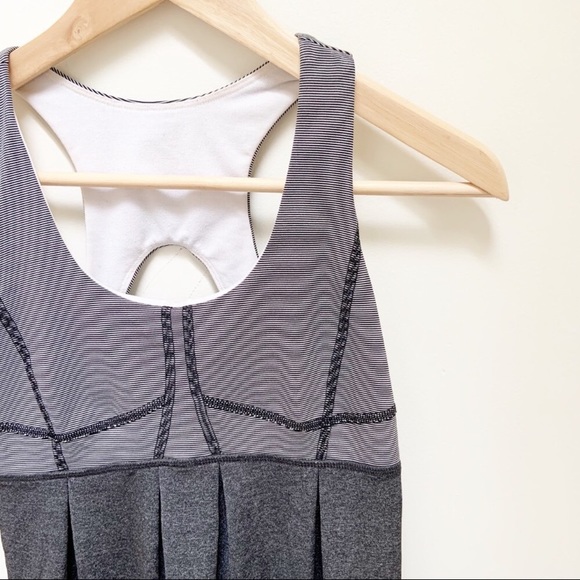 Lululemon tank - Picture 2 of 4
